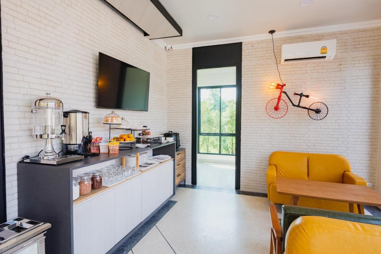 Mosstel Hotel Phitsanulok Ngoại thất bức ảnh